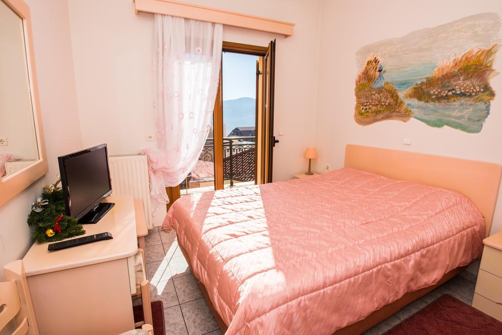 Artemis Hotel Karpenísion Cameră foto